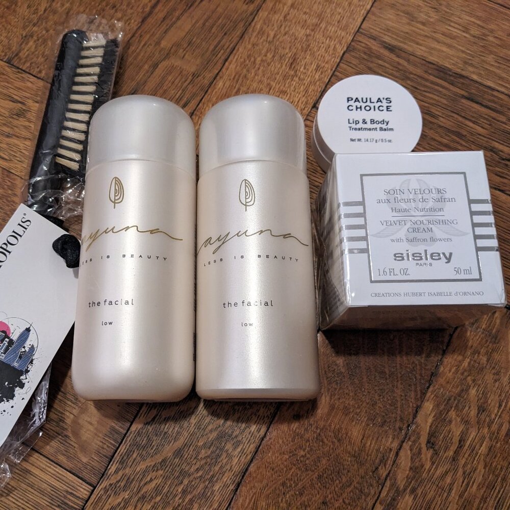 Beauty Pack: Paula’s Choice + Sisley + Ayuna + Brushopolis